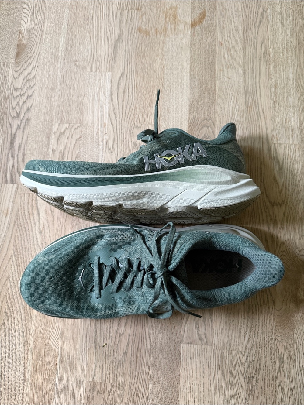 Hoka Men’s Clifton 10 Athletic Shoes in Sage Green